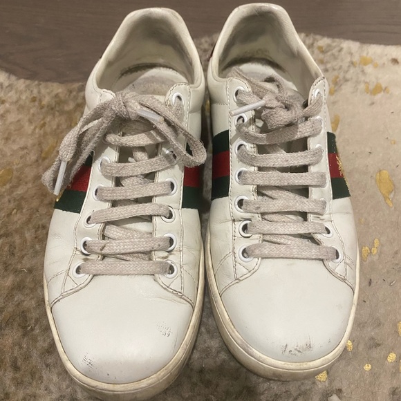 Gucci Ace Sneaker with Bee - Picture 2 of 7